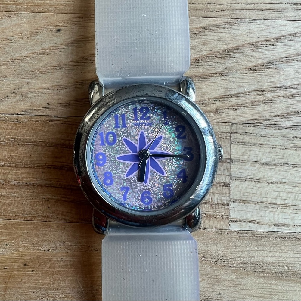 Timex girls floral glitter fashion watch NEW BATTERY